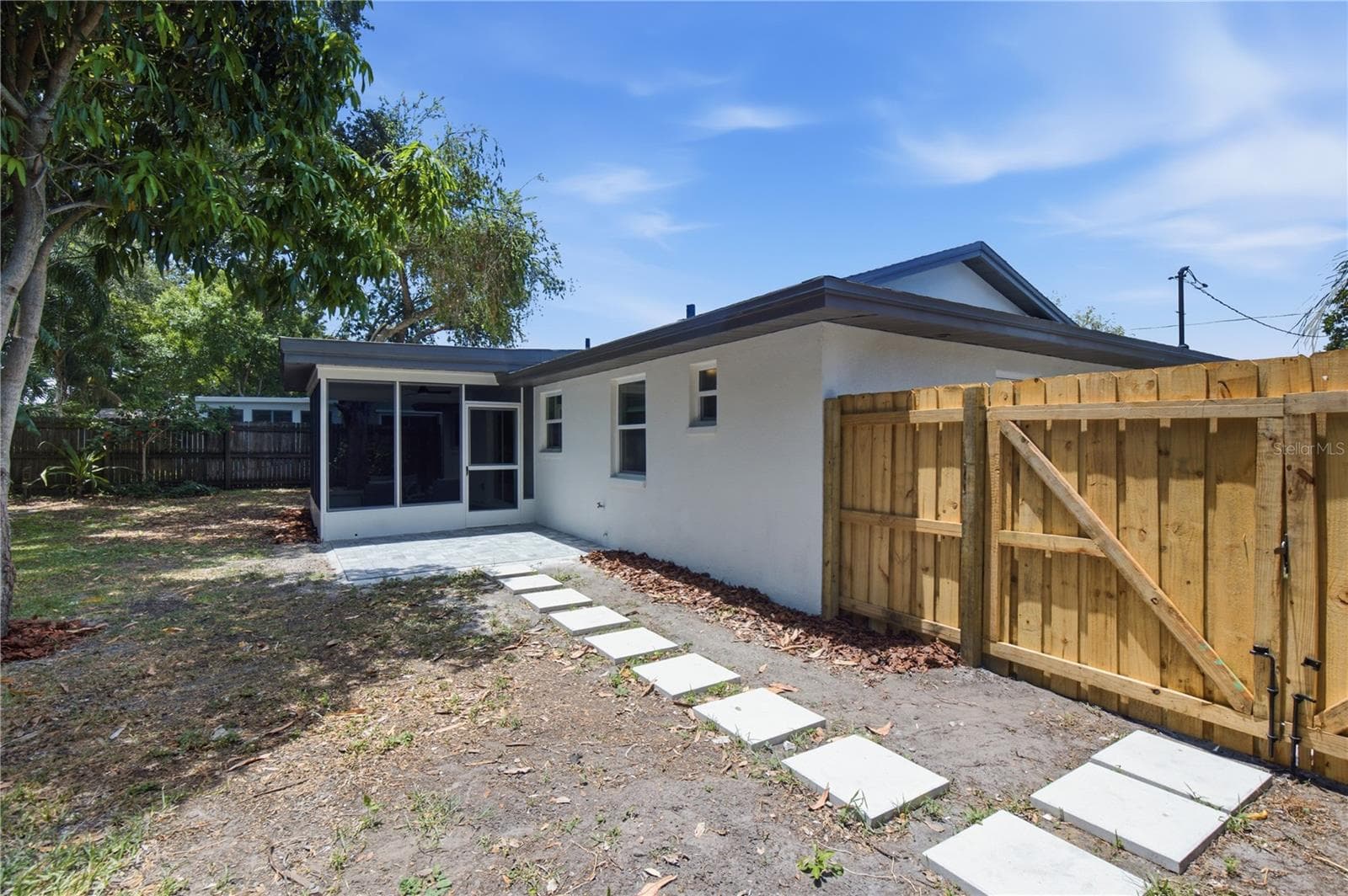 Single Family Residence at 1199 KEENE RD, DUNEDIN, photo 18 of 33