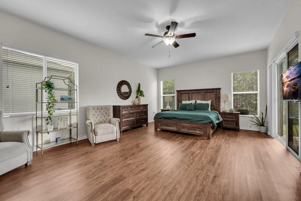 Single Family Residence at 16135 BRIDGEDALE DR, LITHIA, photo 15 of 40