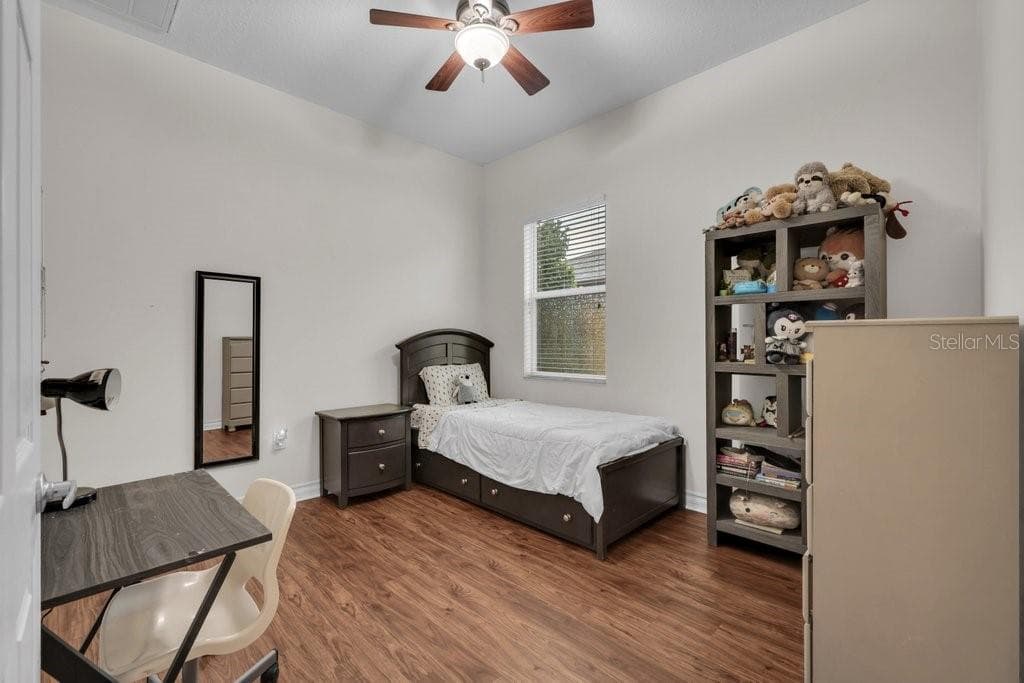 Single Family Residence at 16135 BRIDGEDALE DR, LITHIA, photo 22 of 40