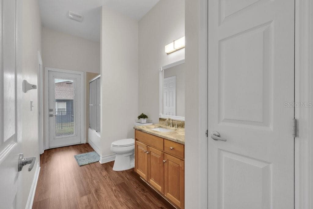 Single Family Residence at 16135 BRIDGEDALE DR, LITHIA, photo 24 of 40