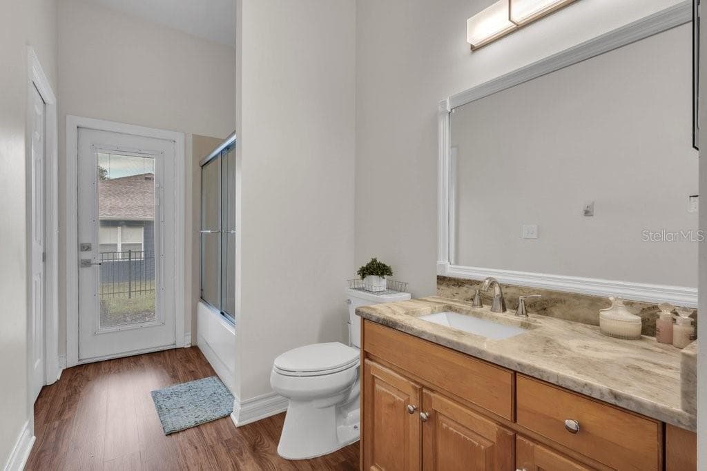 Single Family Residence at 16135 BRIDGEDALE DR, LITHIA, photo 25 of 40
