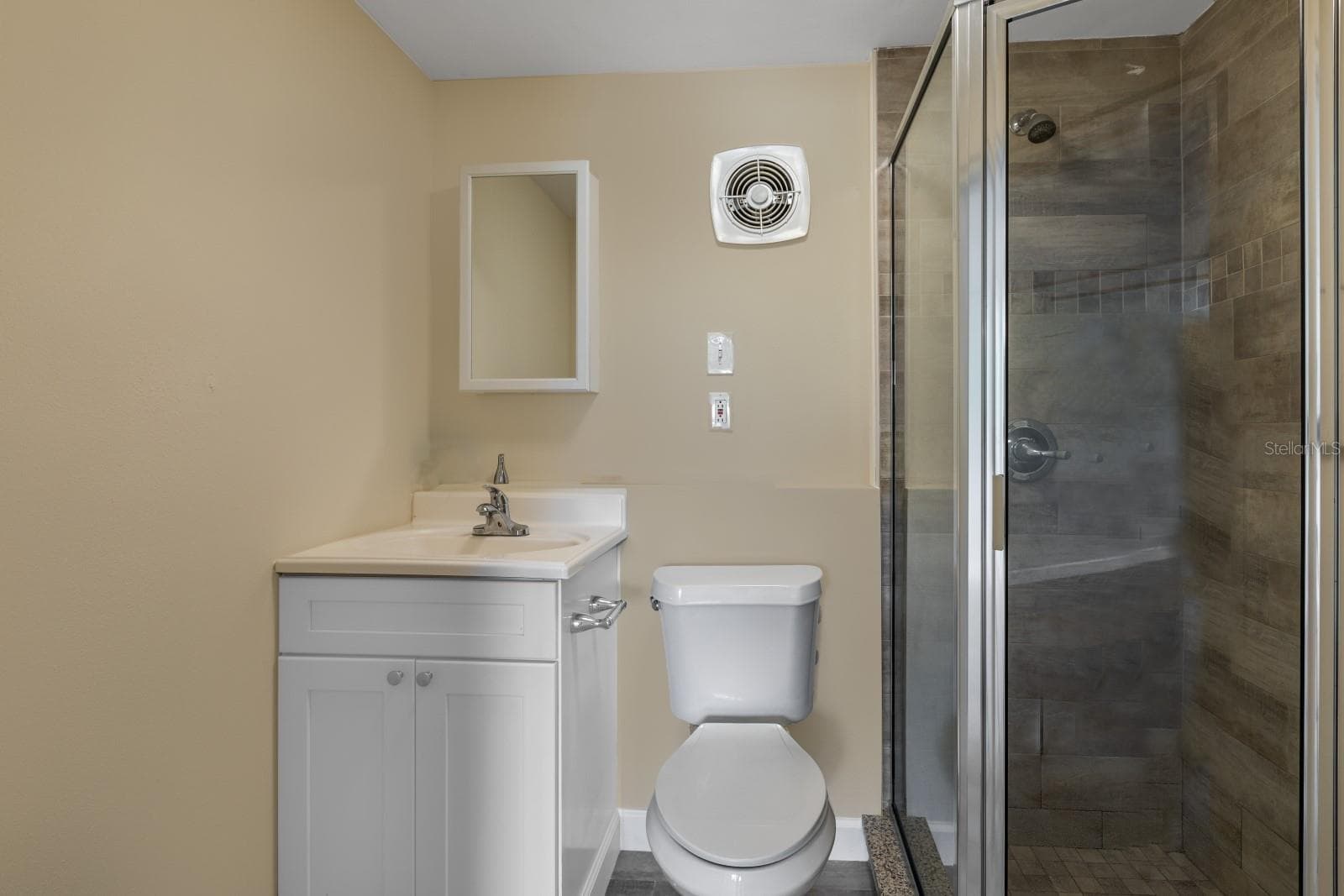 second bathroom - 5222 EAGLES NEST RD, FRUITLAND PARK