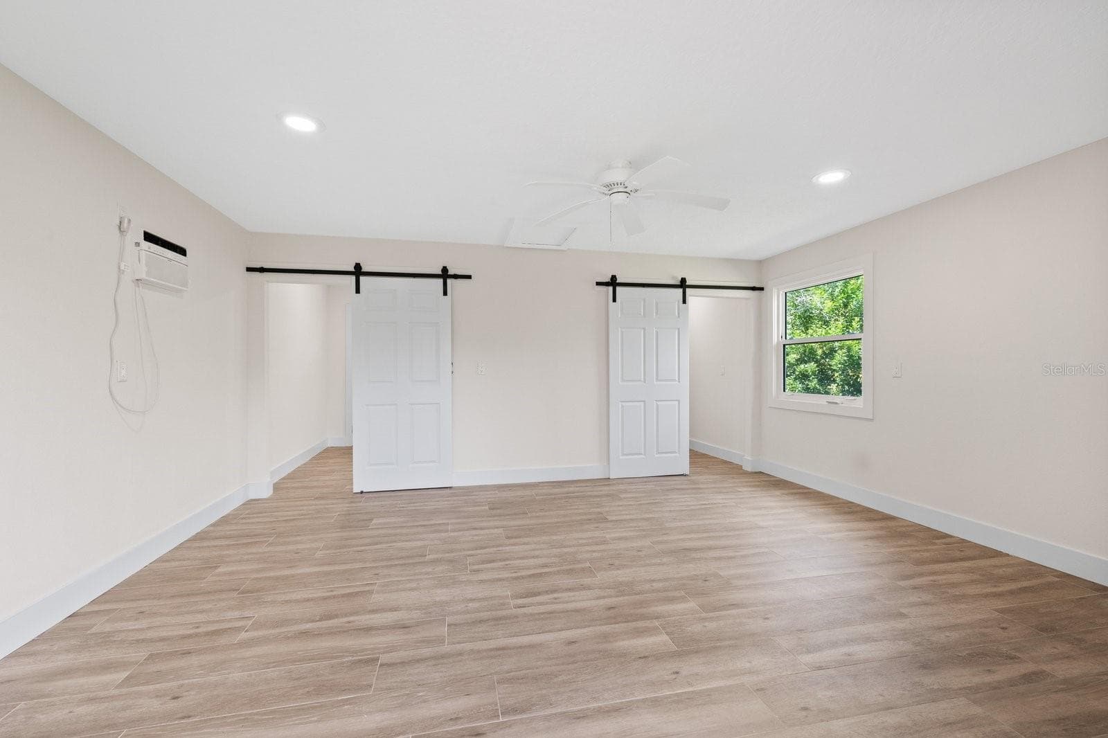 Casita front room - 5623 HULL CT, NEW PORT RICHEY
