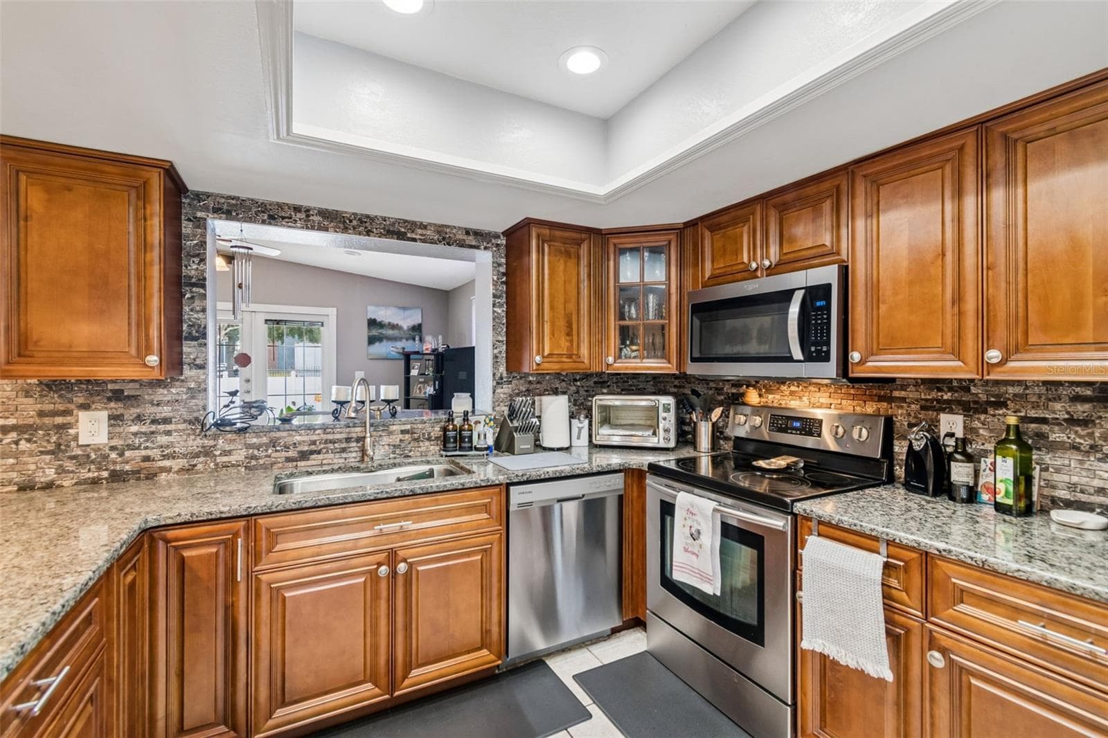 Single Family Residence at 10735 SE DRUMMOND RD, TAMPA, photo 12 of 34