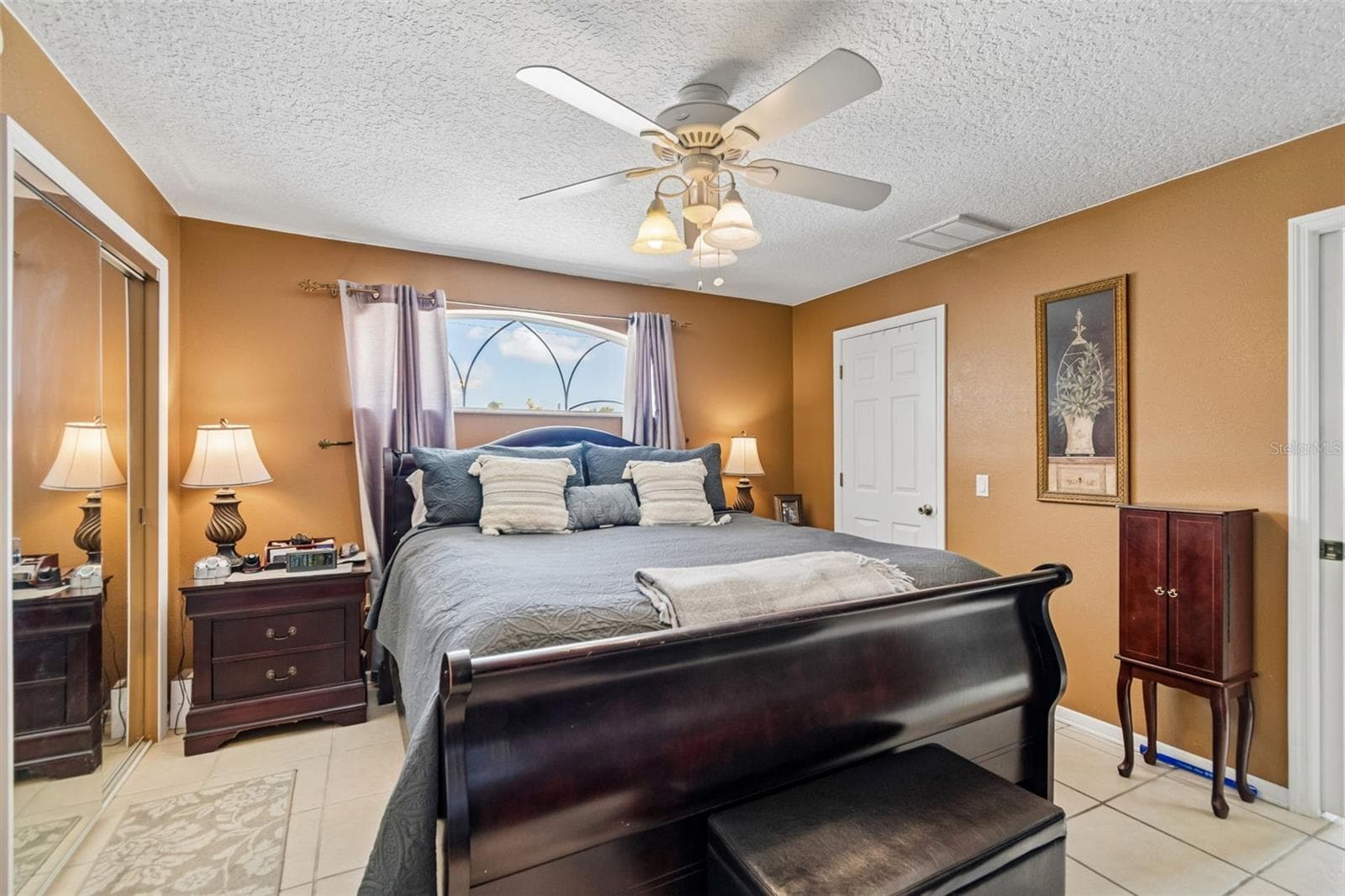 Single Family Residence at 10735 SE DRUMMOND RD, TAMPA, photo 15 of 34