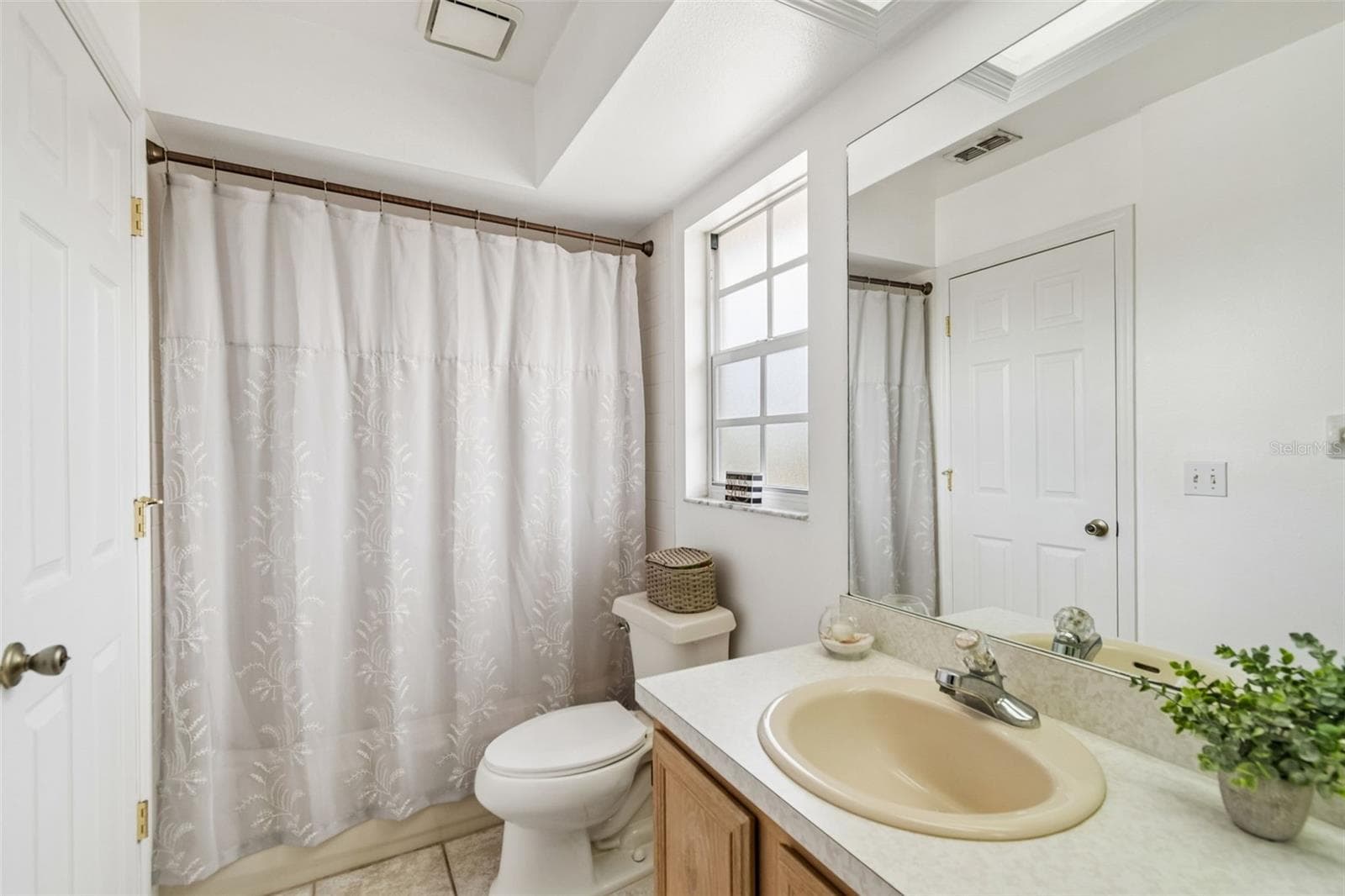 Single Family Residence at 10735 SE DRUMMOND RD, TAMPA, photo 20 of 34