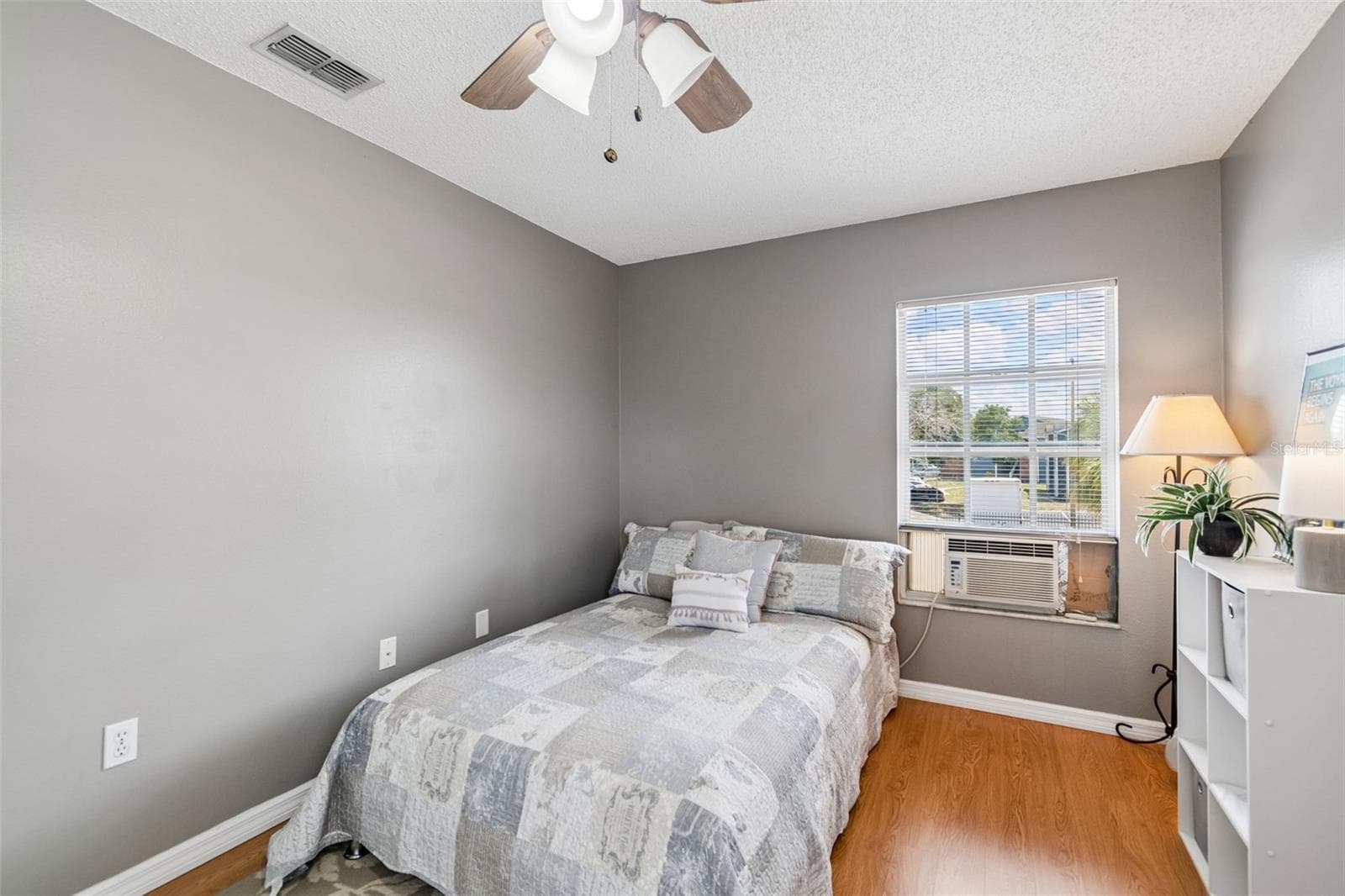 Single Family Residence at 10735 SE DRUMMOND RD, TAMPA, photo 23 of 34
