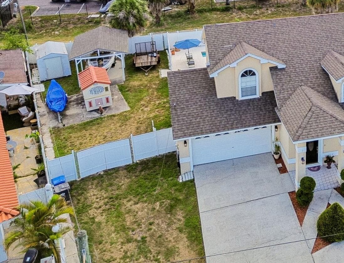 Single Family Residence at 10735 SE DRUMMOND RD, TAMPA, photo 30 of 34