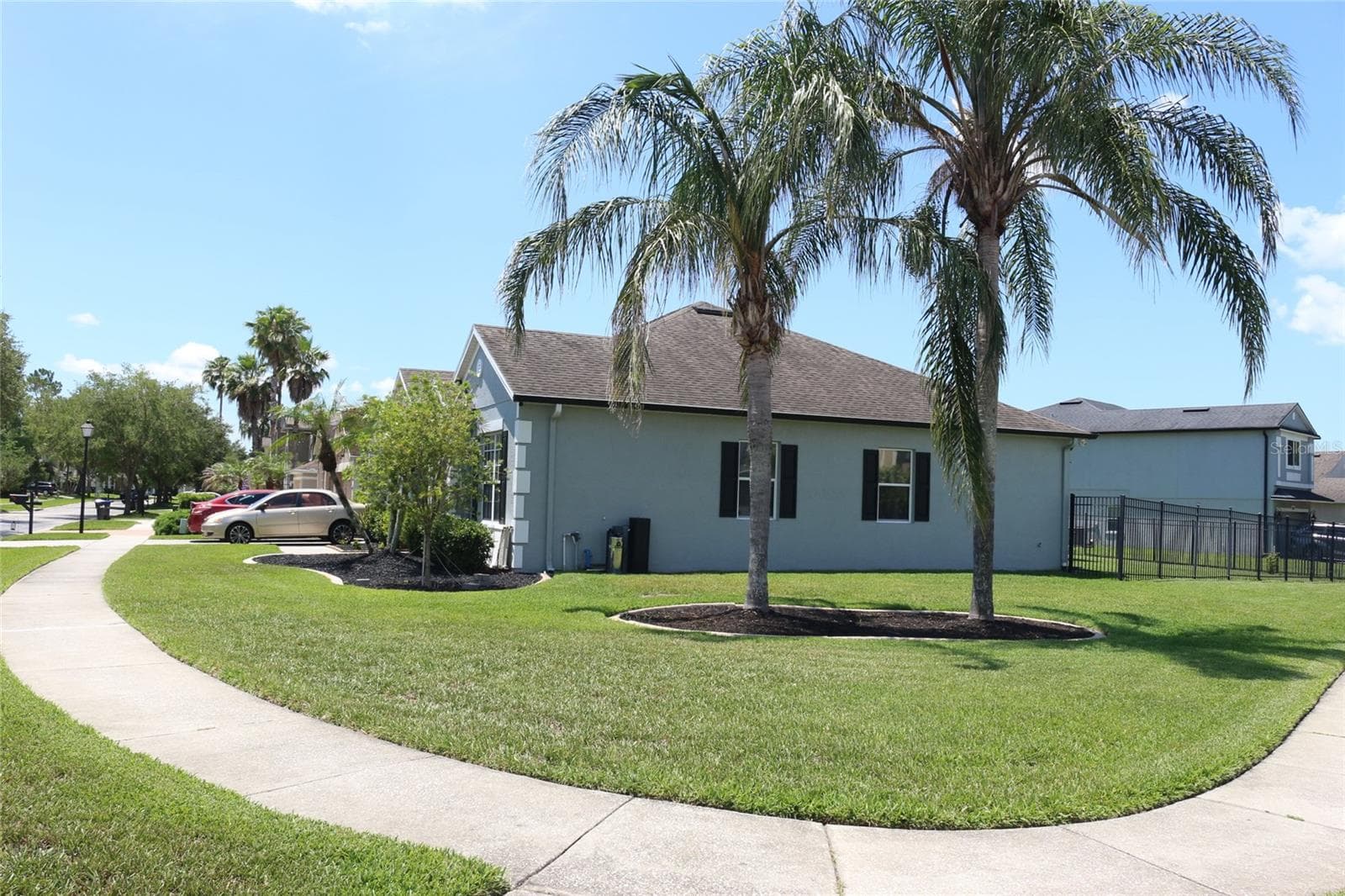 Single Family Residence at 2500 CORBYTON CT, ORLANDO, photo 2 of 27
