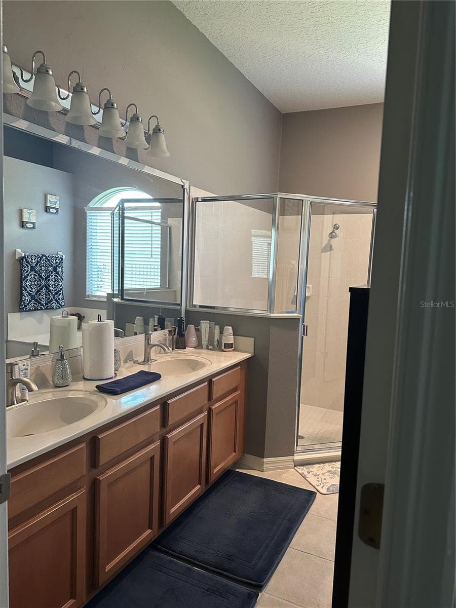Single Family Residence at 2500 CORBYTON CT, ORLANDO, photo 14 of 27