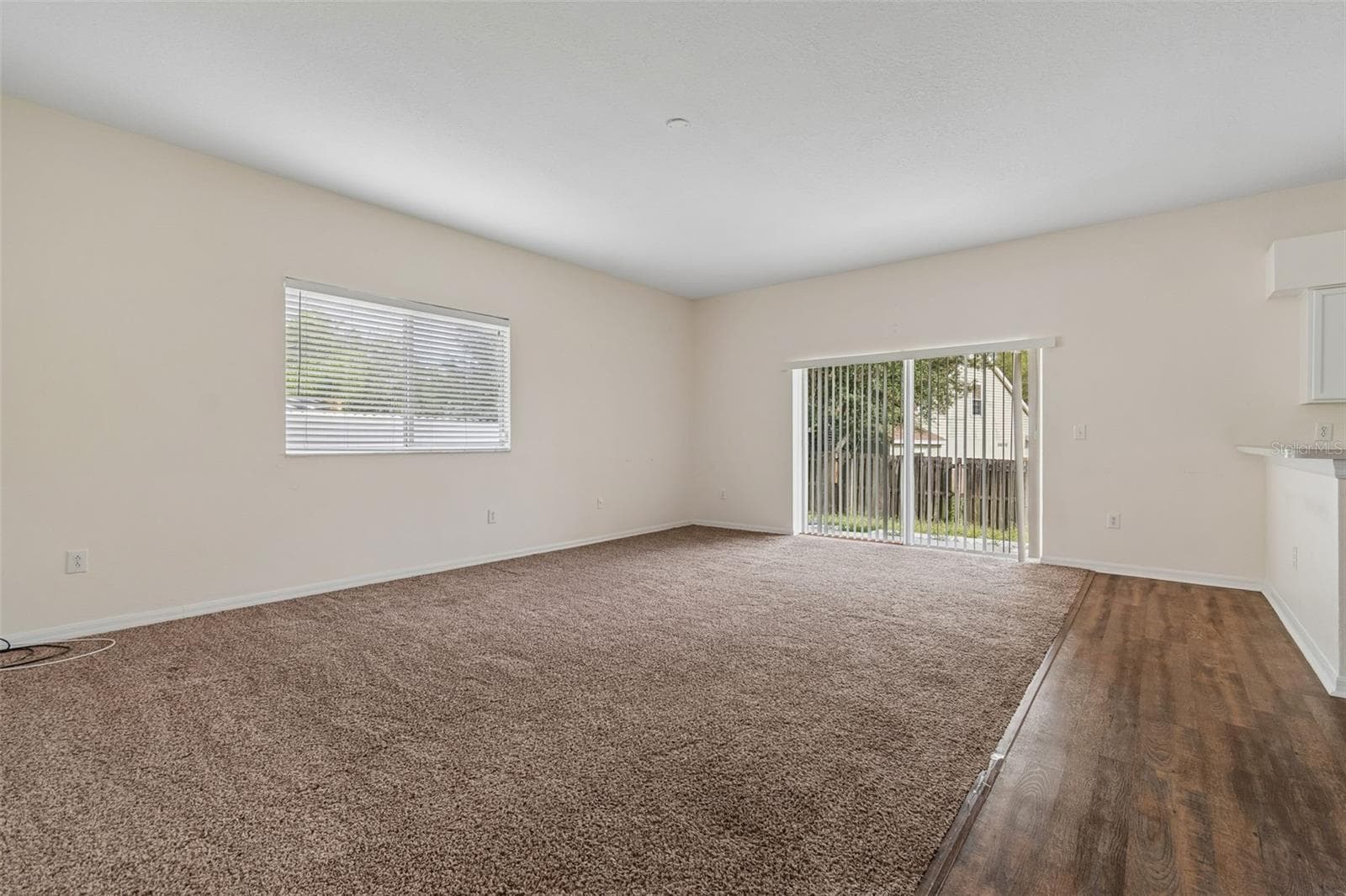 Living Room off of the kitchen - 3307 PINE TOP DR, VALRICO