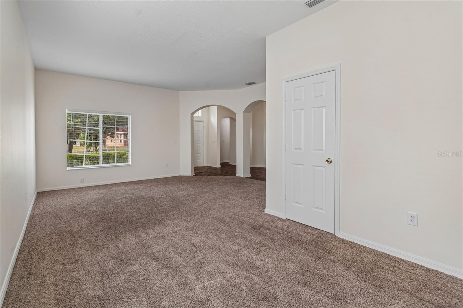 Family Room - 3307 PINE TOP DR, VALRICO