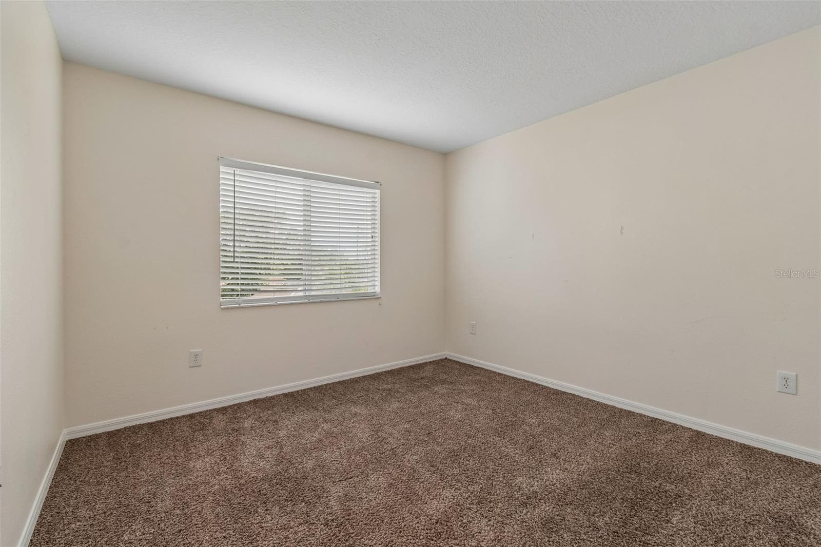 Bedroom - 3307 PINE TOP DR, VALRICO