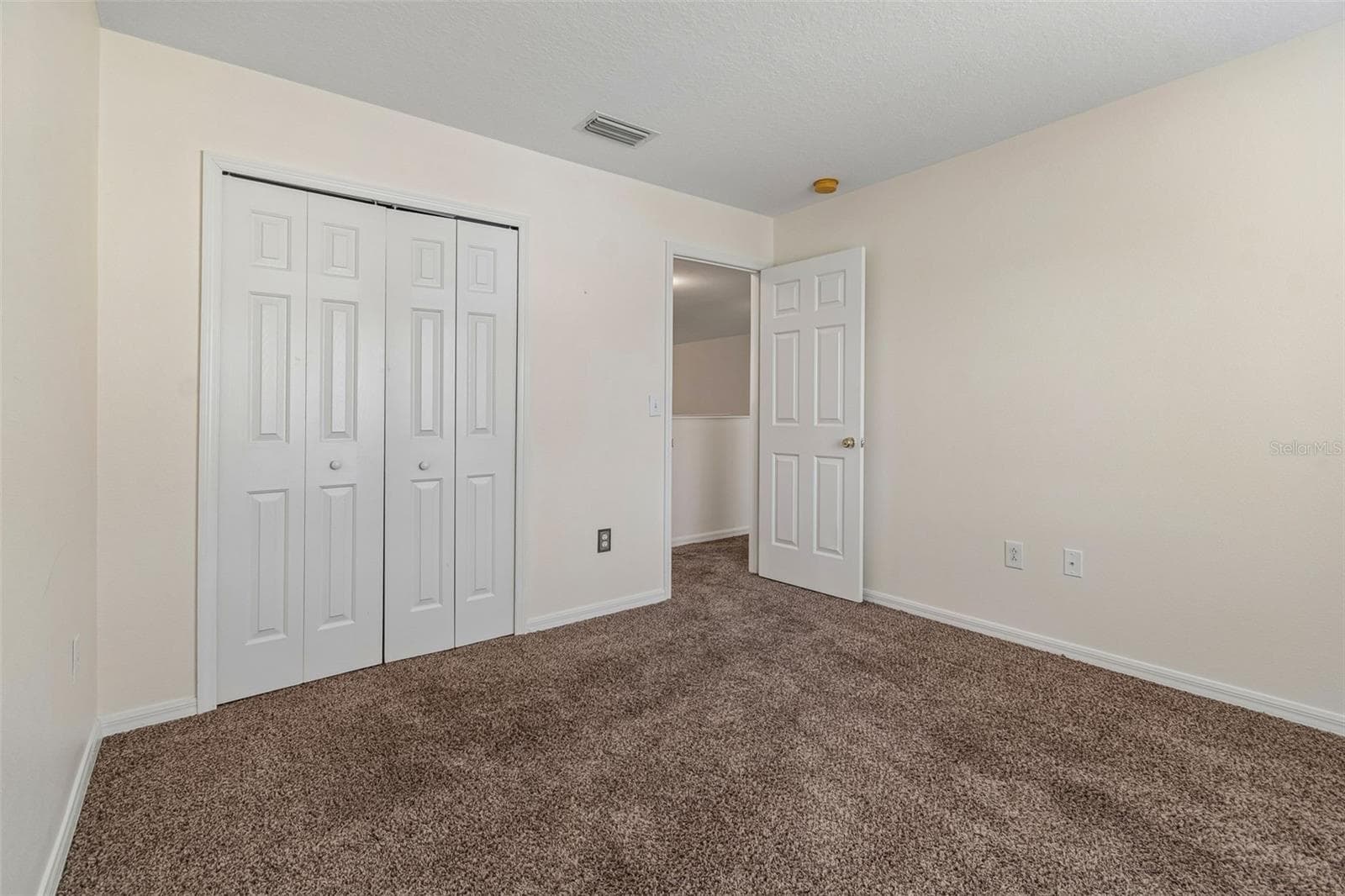 Bedroom - 3307 PINE TOP DR, VALRICO