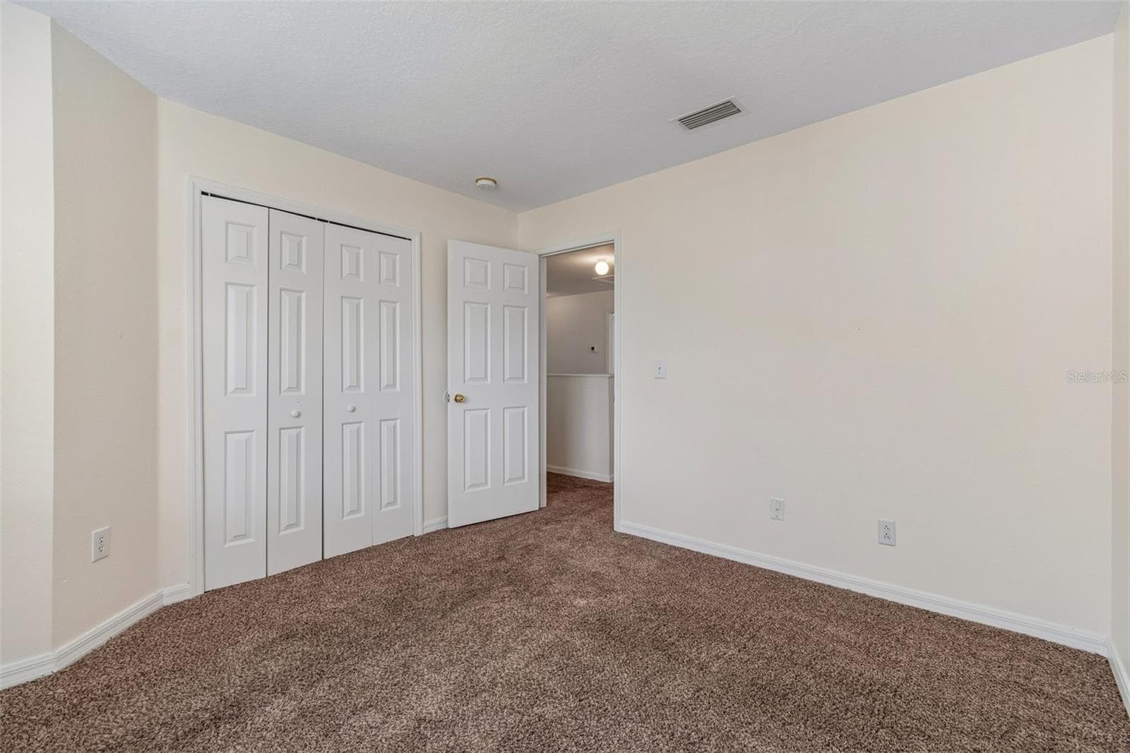 Bedroom - 3307 PINE TOP DR, VALRICO