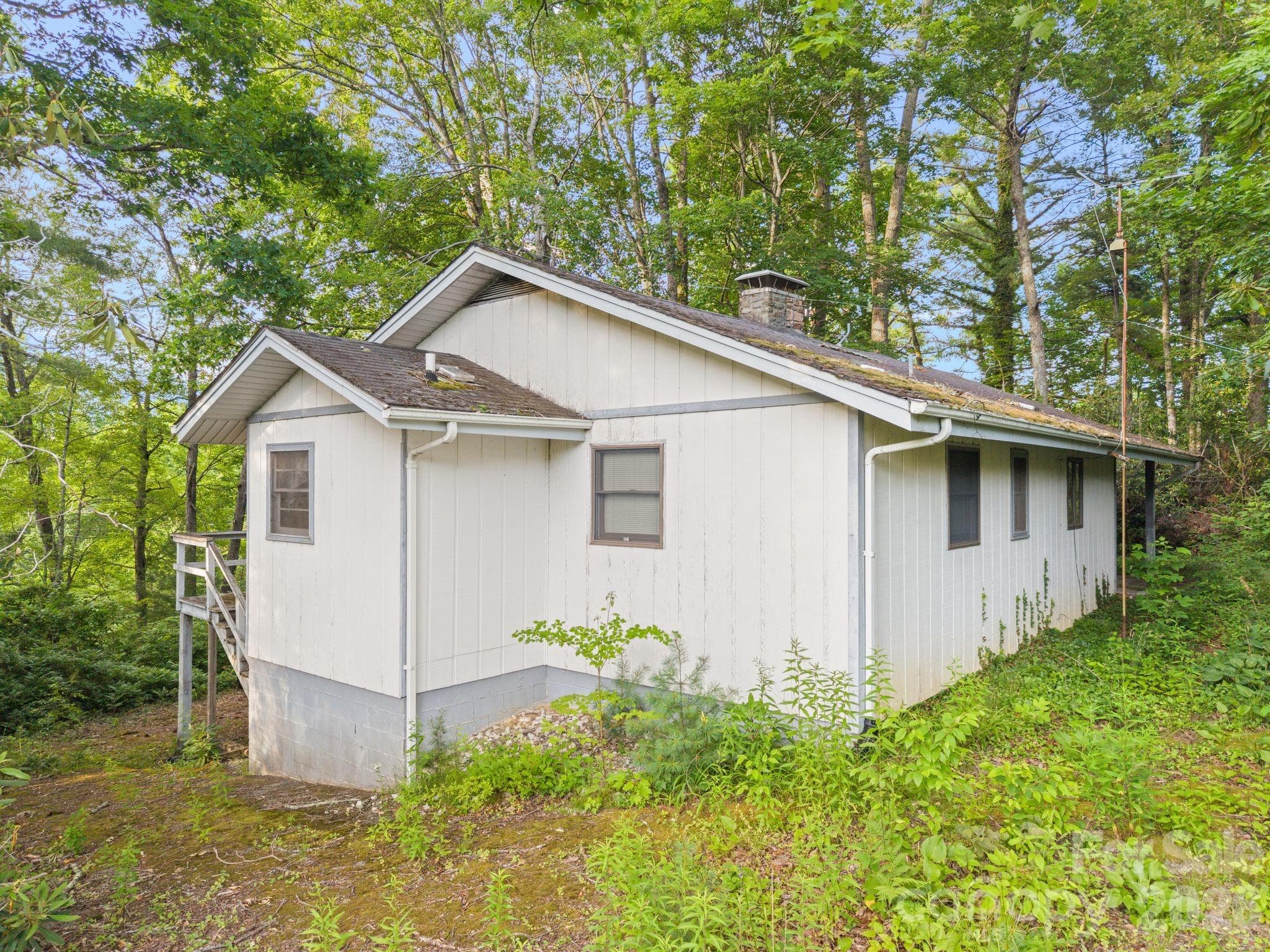 Single Family Residence at 65 Gurney Franklin Road, Newland, photo 3 of 24