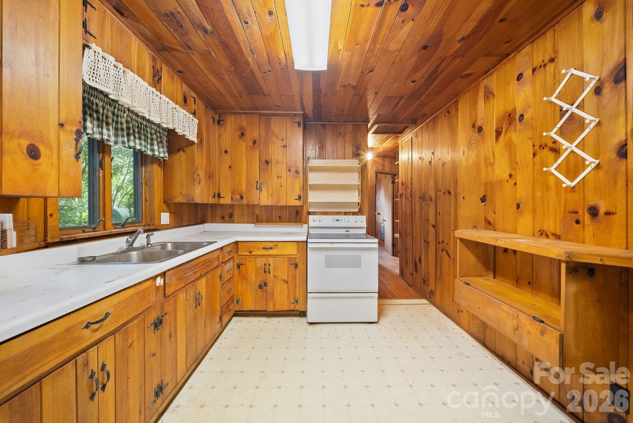 Single Family Residence at 65 Gurney Franklin Road, Newland, photo 6 of 24