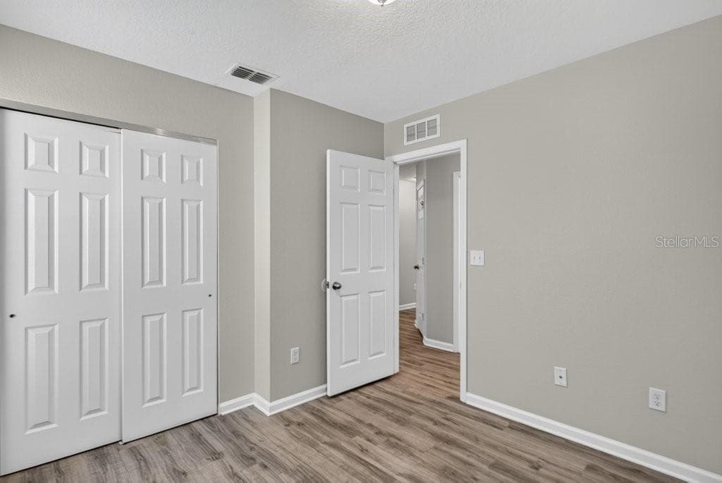 Single Family Residence at 7082 PLYMOUTH GROVE CT, JACKSONVILLE, photo 28 of 39