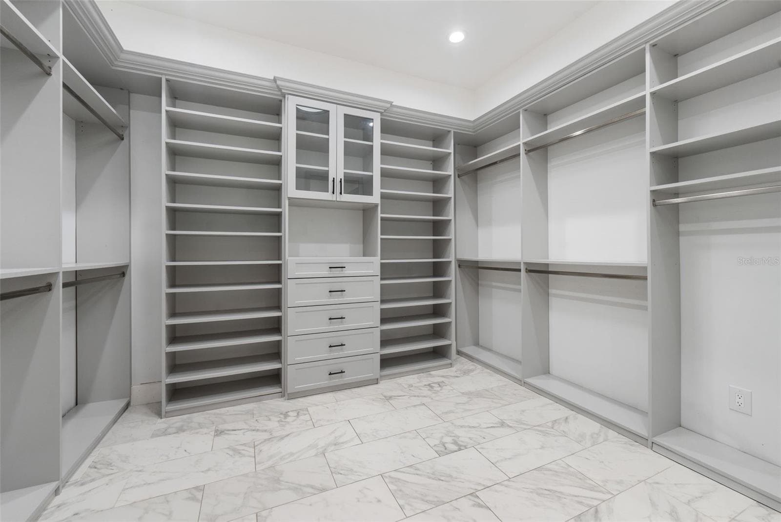 primary suite built in closet - 994 SW 37TH PLACE RD, OCALA