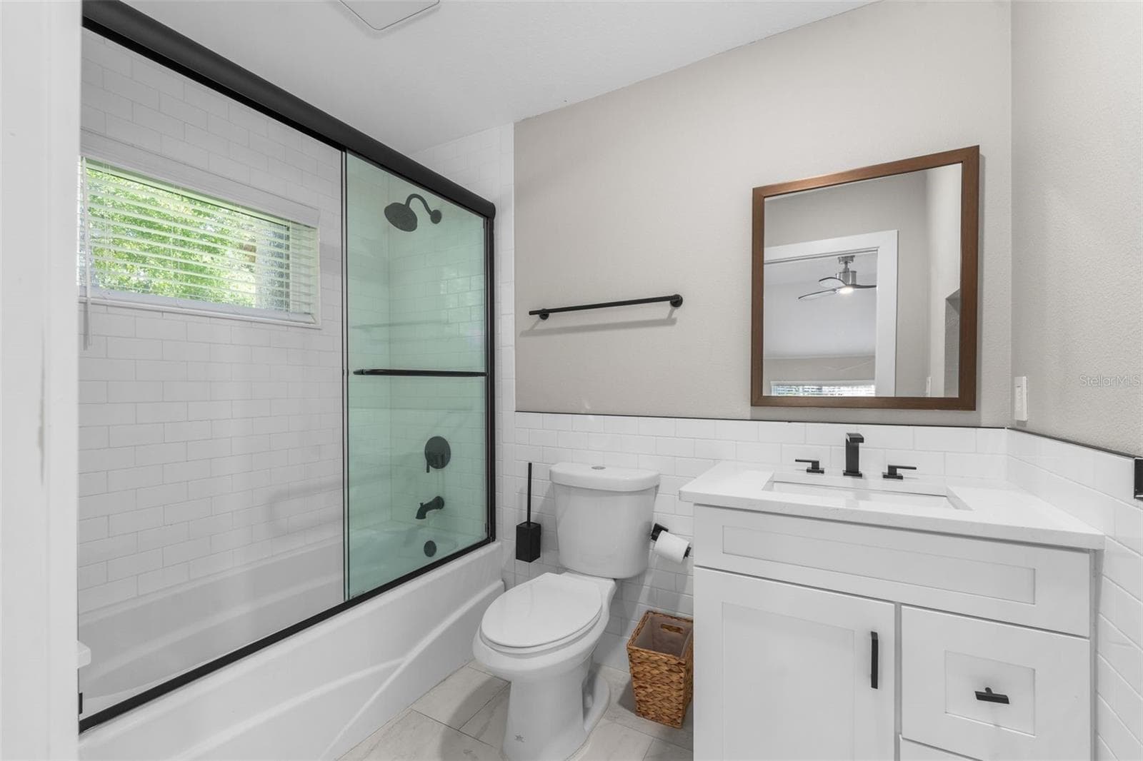 2nd bath - 994 SW 37TH PLACE RD, OCALA