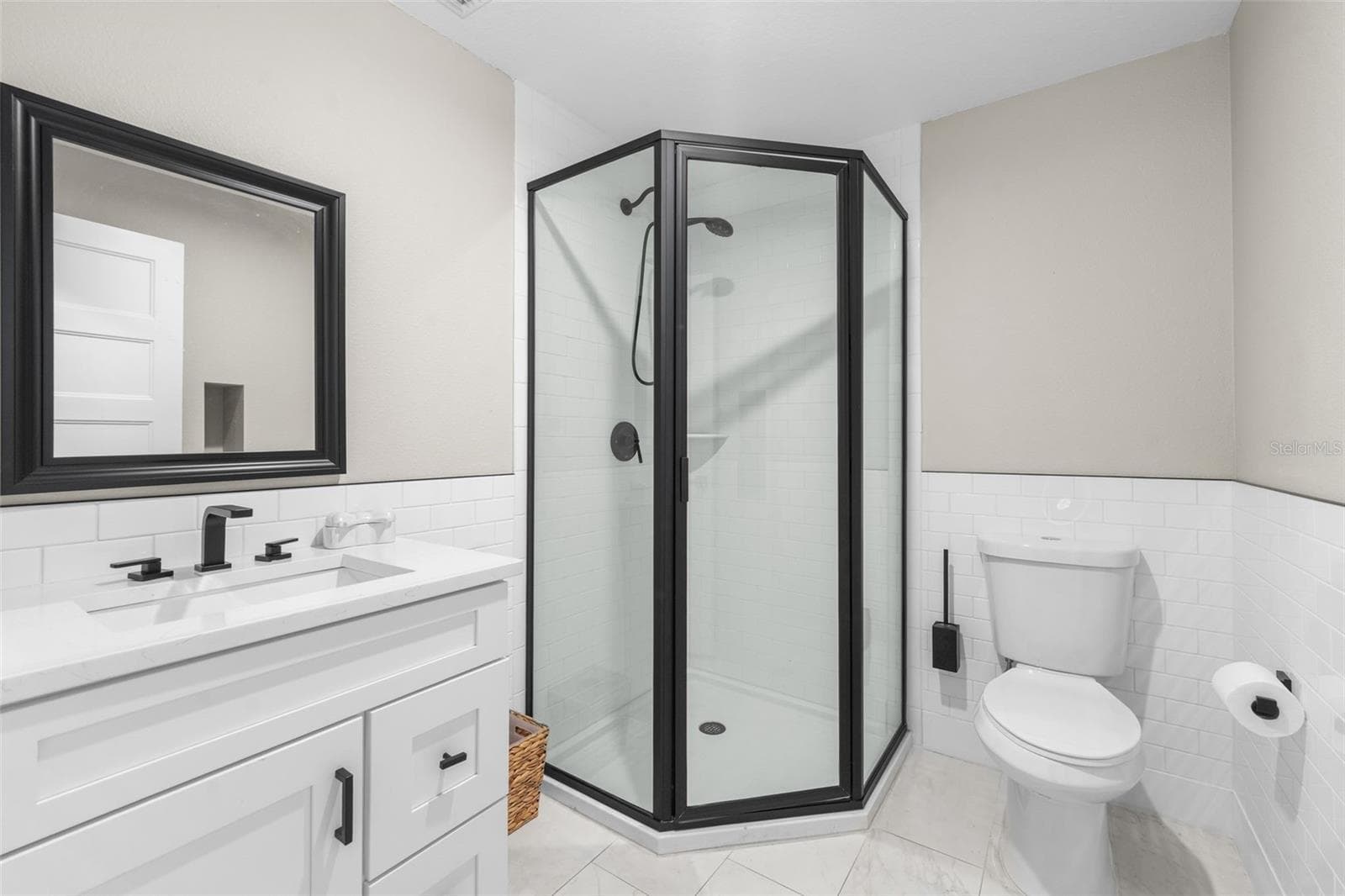 4th bath - 994 SW 37TH PLACE RD, OCALA