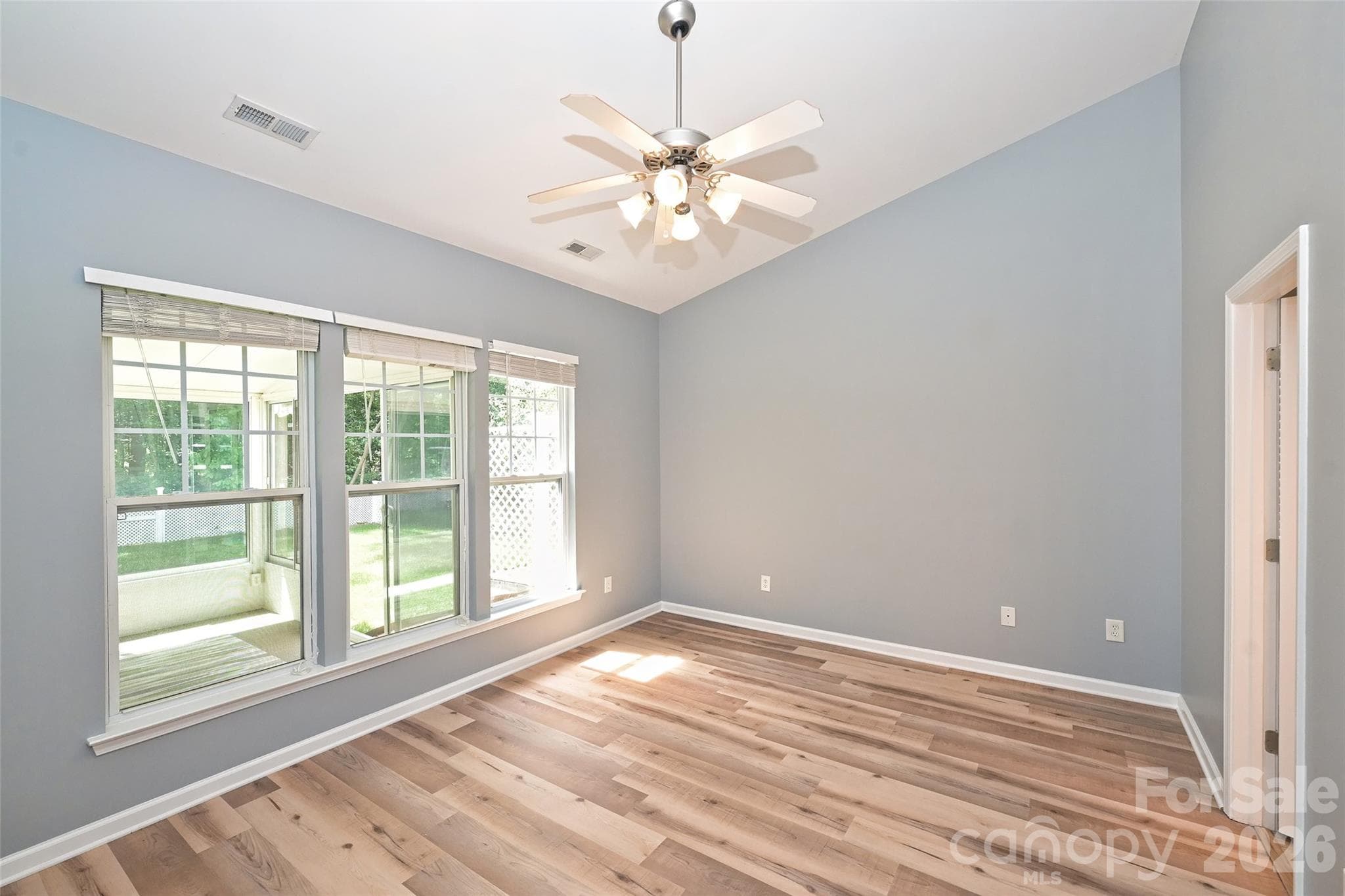 Single Family Residence at 1549 Hammond Drive, Matthews, photo 14 of 28