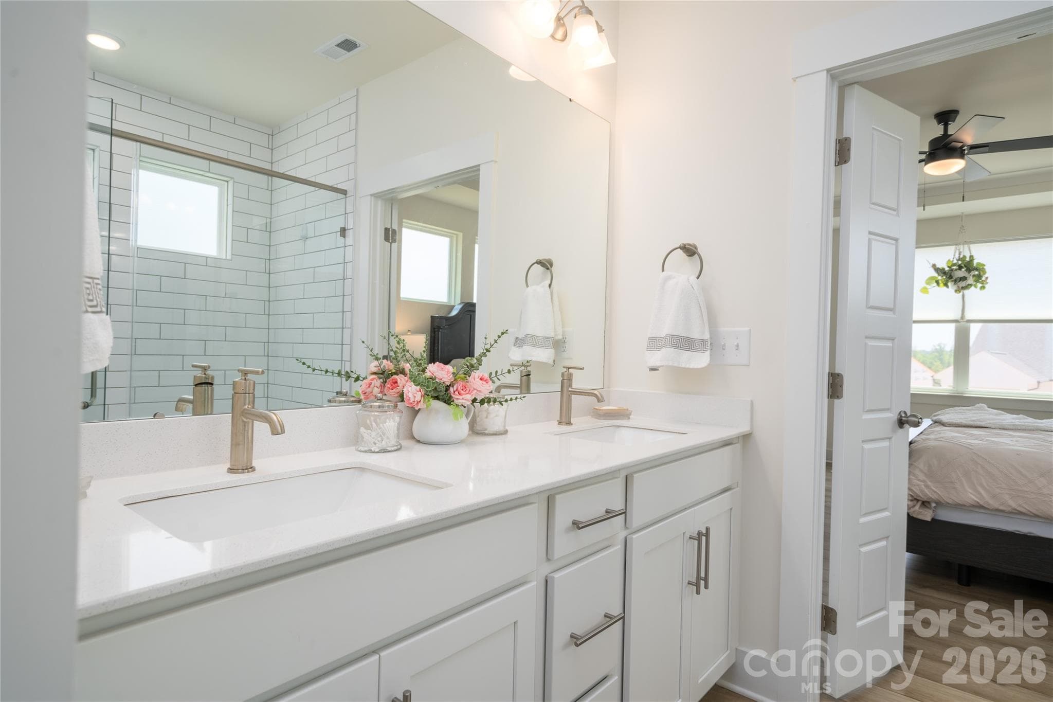 Primary Ensuite Bath - 1452 Ardmore Drive, Sherrills Ford