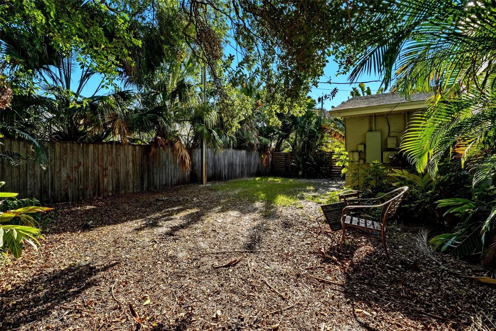 2310 backyard - 2310 29TH ST N, ST PETERSBURG