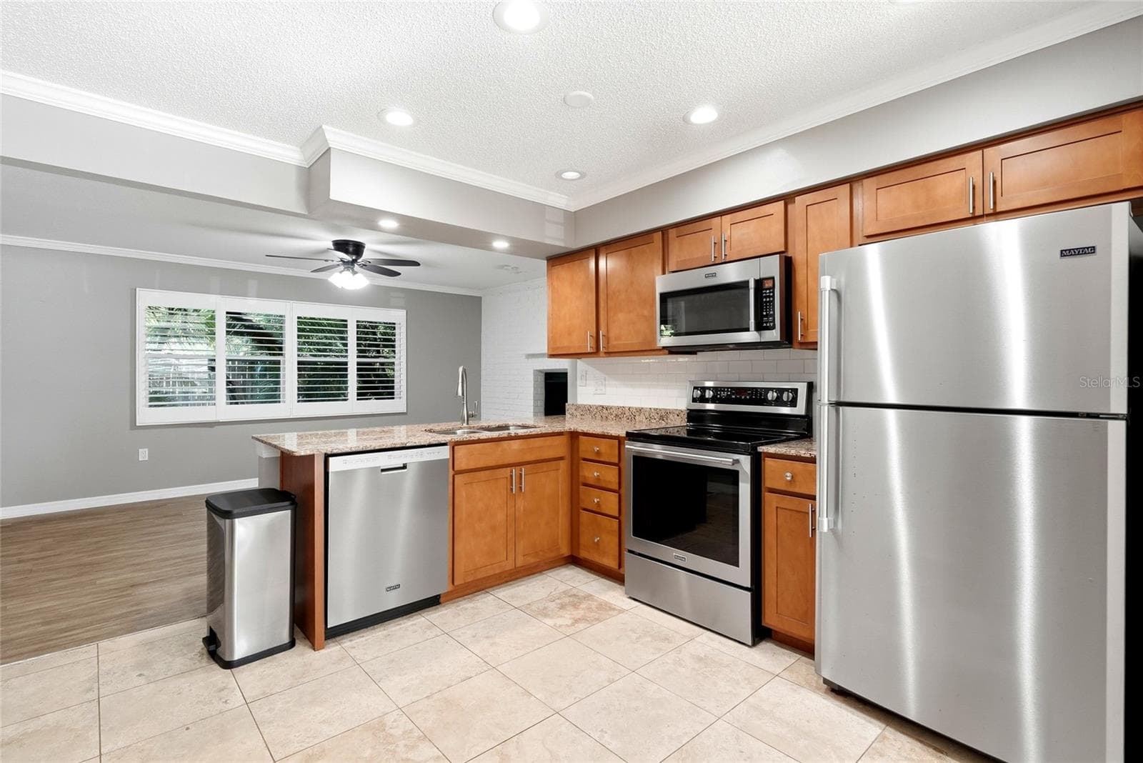 2310 kitchen - 2310 29TH ST N, ST PETERSBURG