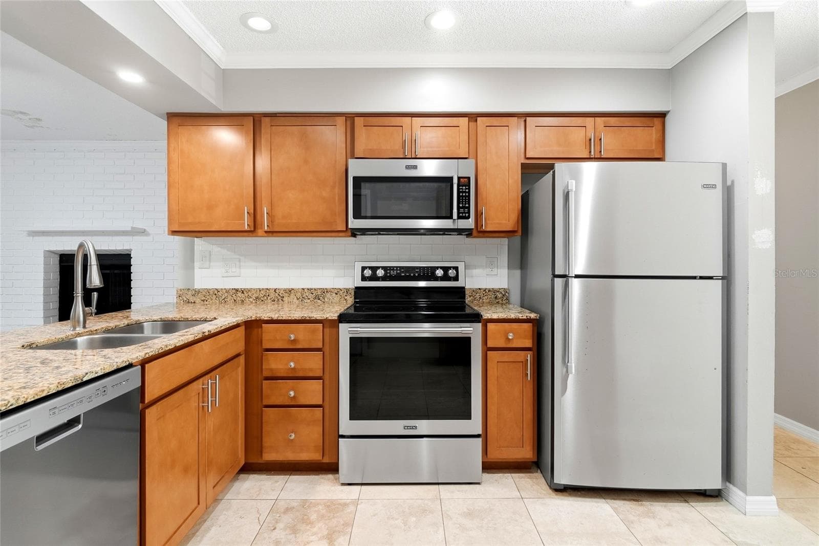2310 kitchen - 2310 29TH ST N, ST PETERSBURG