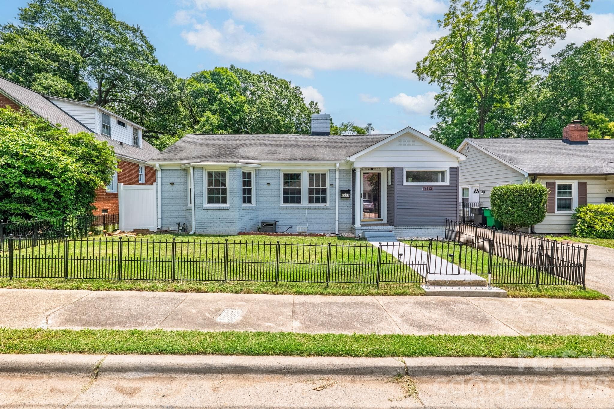Single Family Residence at Charlotte, photo 2 of 37