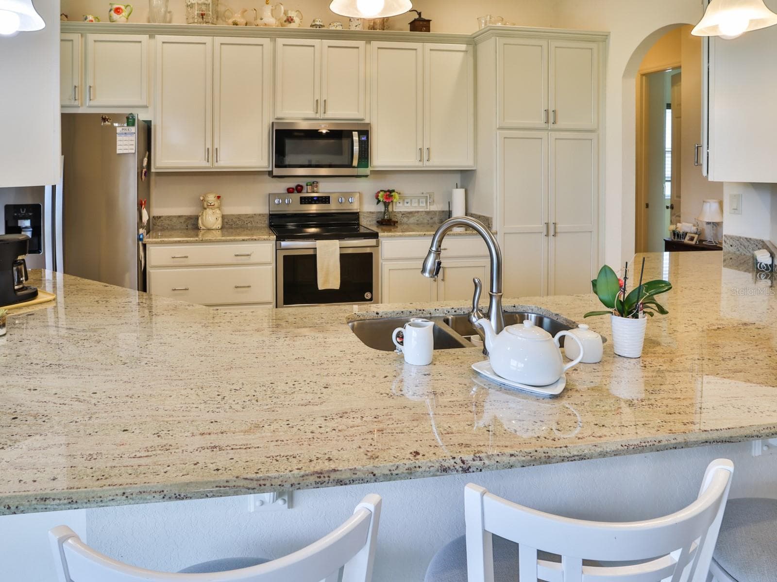 Single Family Residence at 1061 SAWGRASS DR, WINTER HAVEN, photo 11 of 52