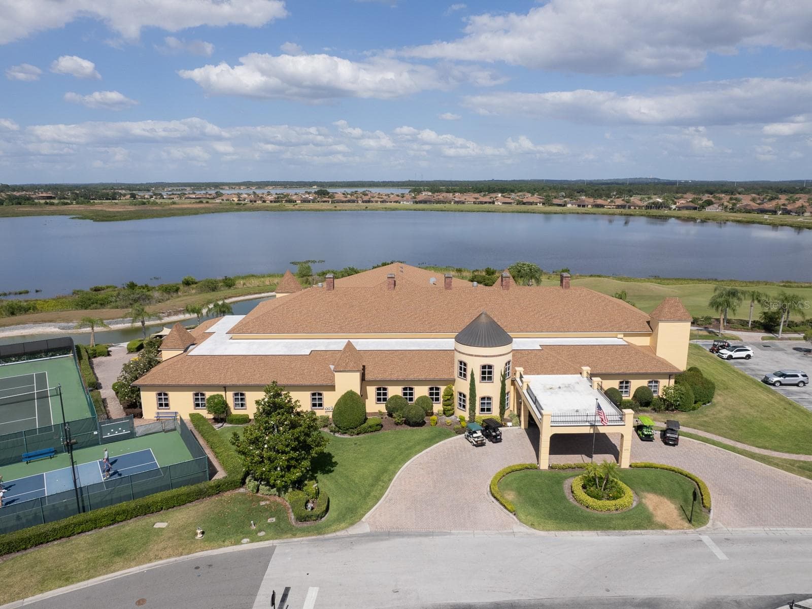 Single Family Residence at 1061 SAWGRASS DR, WINTER HAVEN, photo 35 of 52
