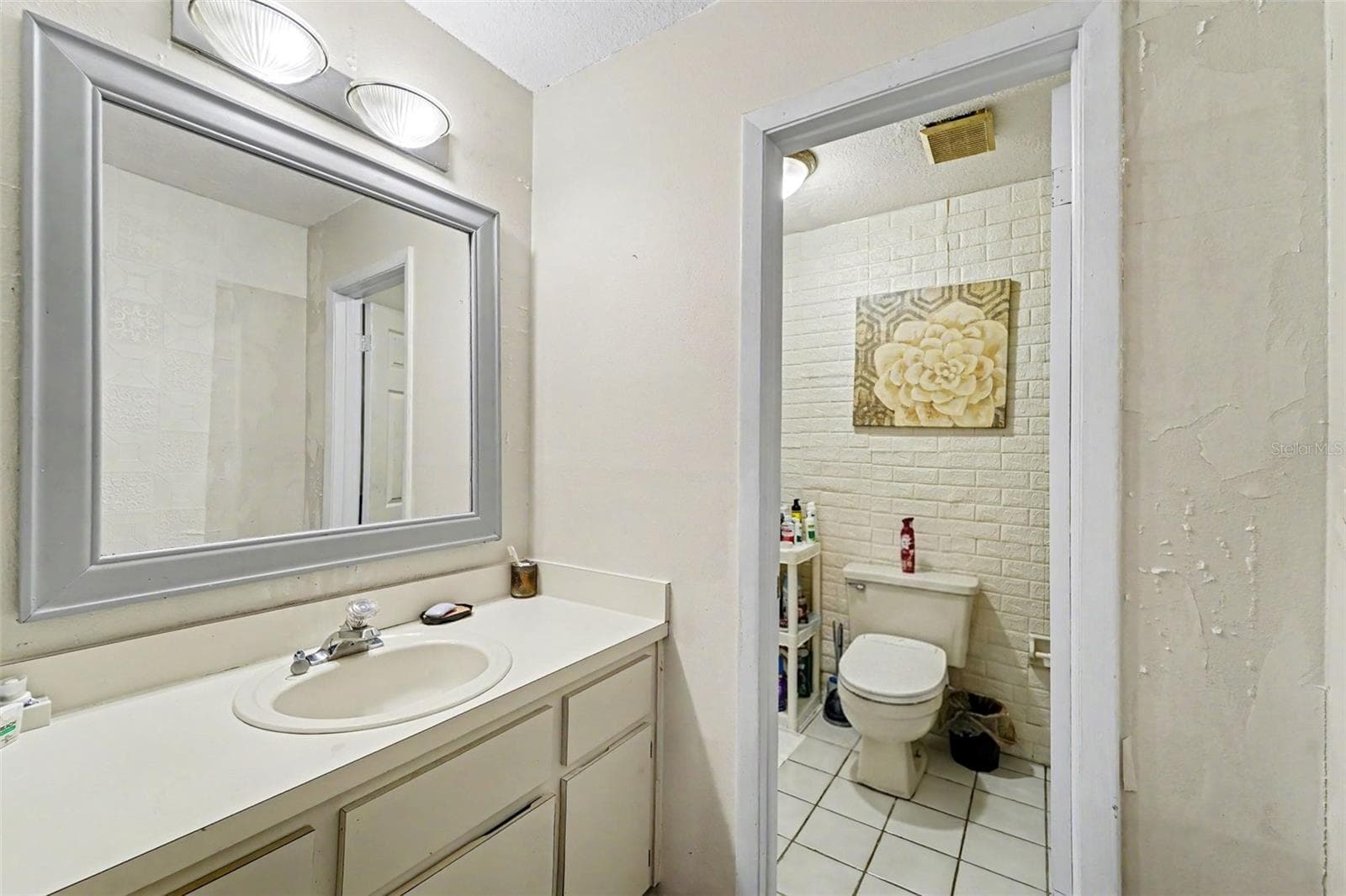Villa at 12435 KNOLLBROOK LN, HUDSON, photo 8 of 16