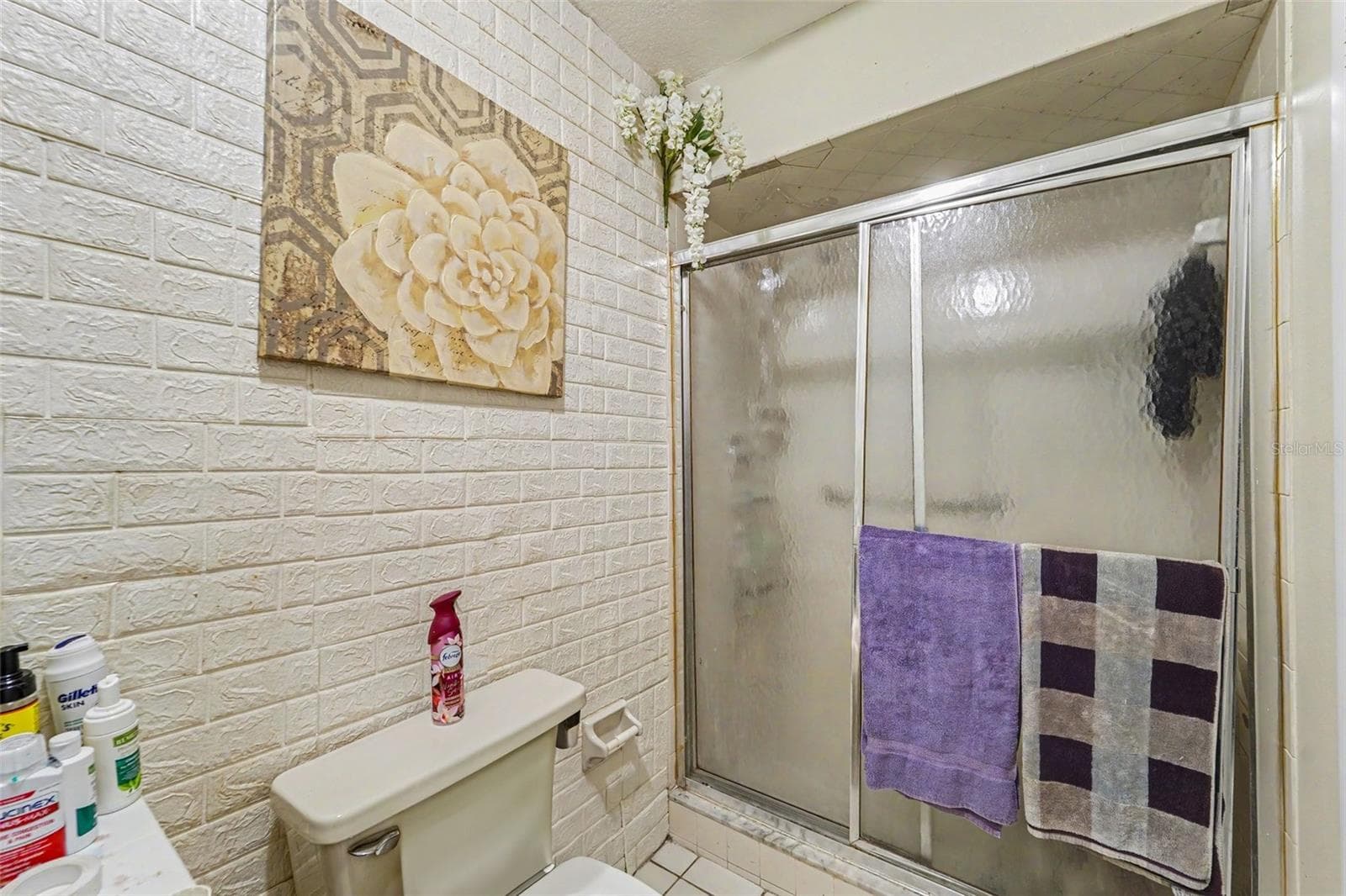 Villa at 12435 KNOLLBROOK LN, HUDSON, photo 9 of 16