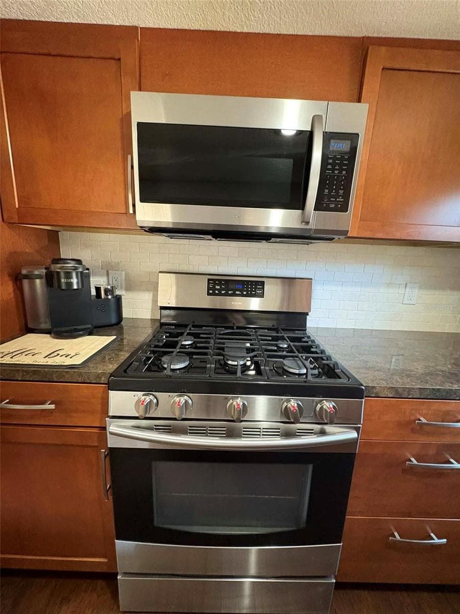 Main Kitchen - 1040 S OHIO AVE, LAKELAND