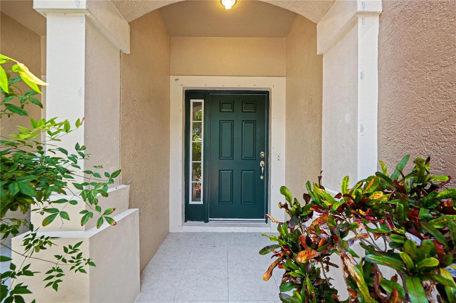 Courtyard Entry - 8471 SANDY BEACH ST, TAMPA