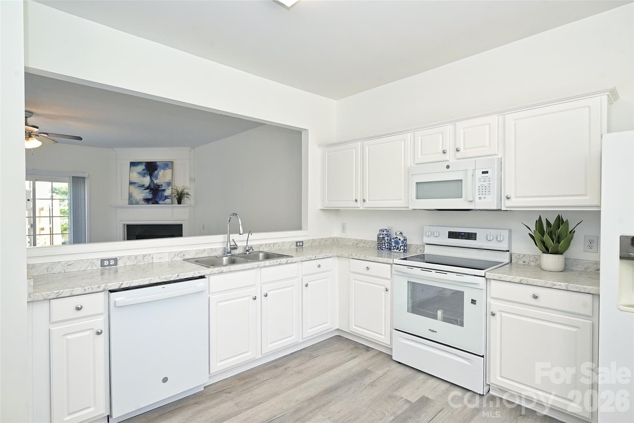 Townhouse at Charlotte, photo 6 of 22