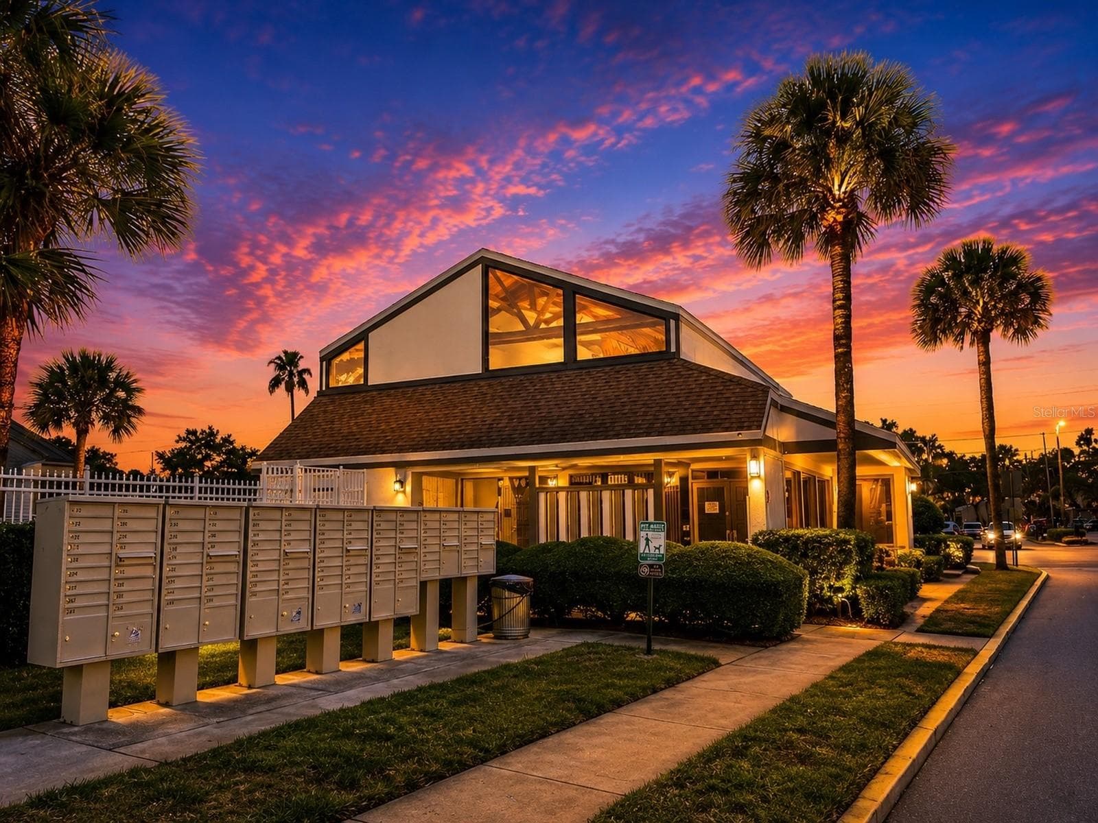 Club House - 2117 LAKEWOOD CLUB DR S #7-N, ST PETERSBURG
