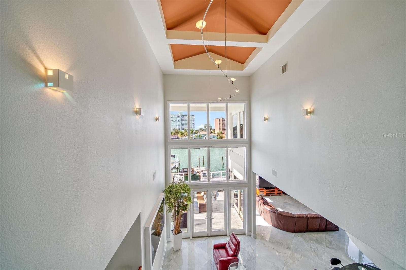 Single Family Residence at 42 MIDWAY IS, CLEARWATER BEACH, photo 17 of 37