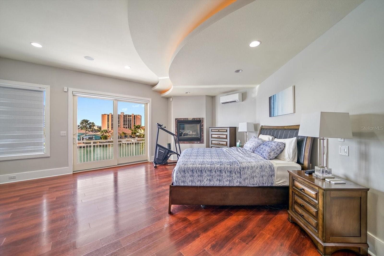 Single Family Residence at 42 MIDWAY IS, CLEARWATER BEACH, photo 20 of 37