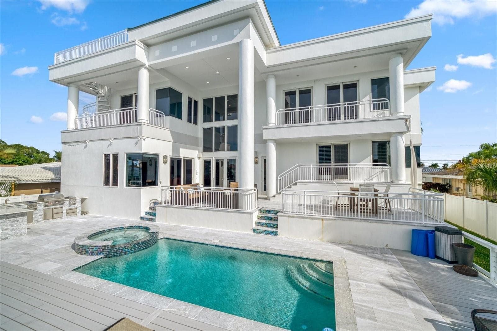 Single Family Residence at 42 MIDWAY IS, CLEARWATER BEACH, photo 23 of 37