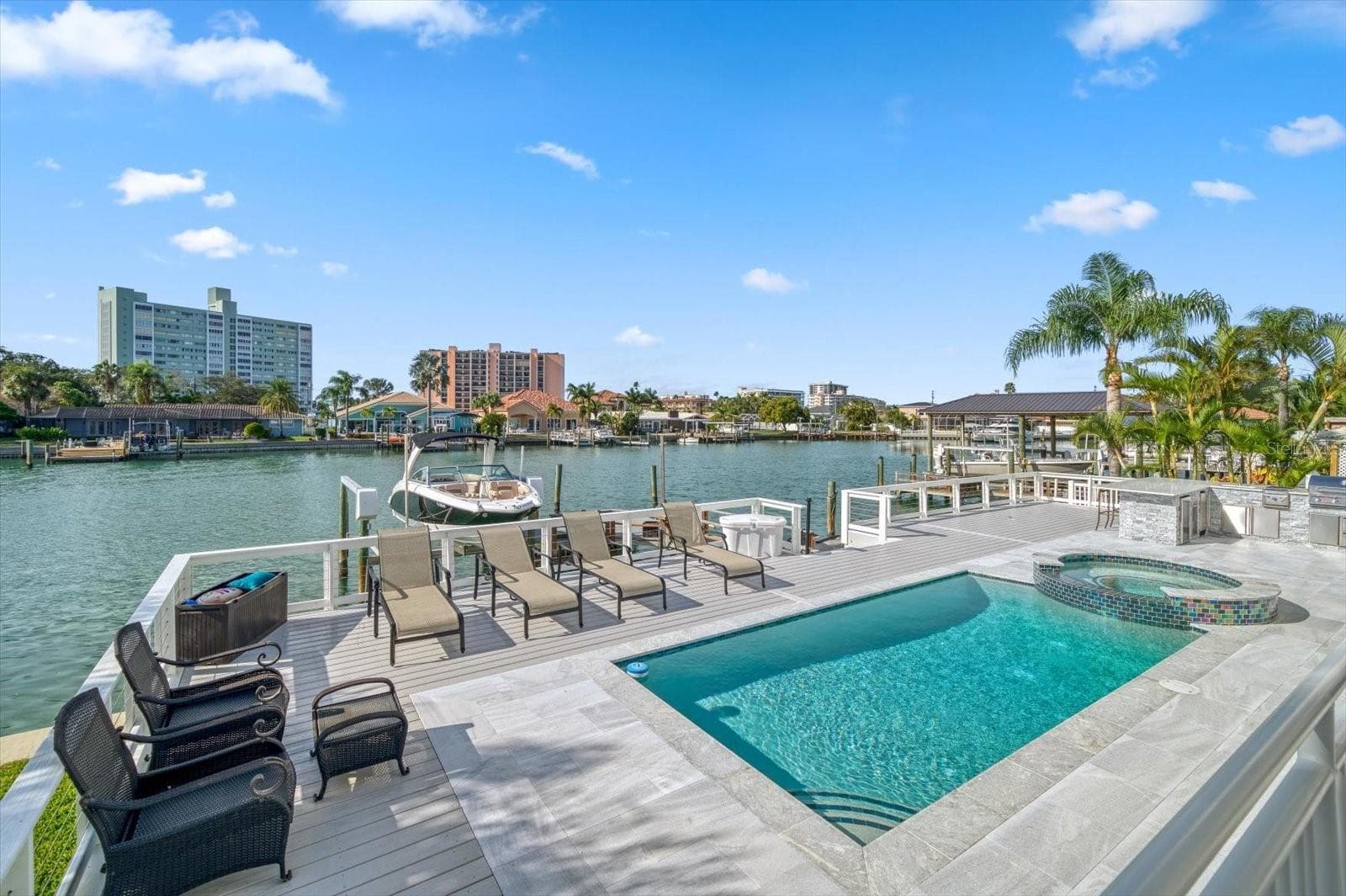 Single Family Residence at 42 MIDWAY IS, CLEARWATER BEACH, photo 31 of 37