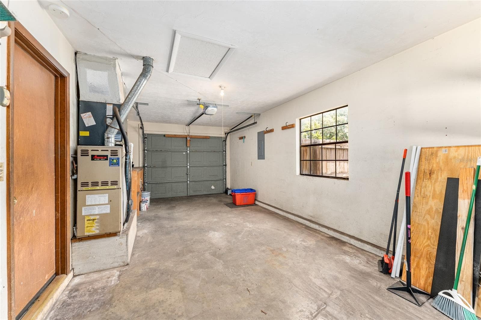 One-Car Garage - 2541 NW 52ND PL, GAINESVILLE