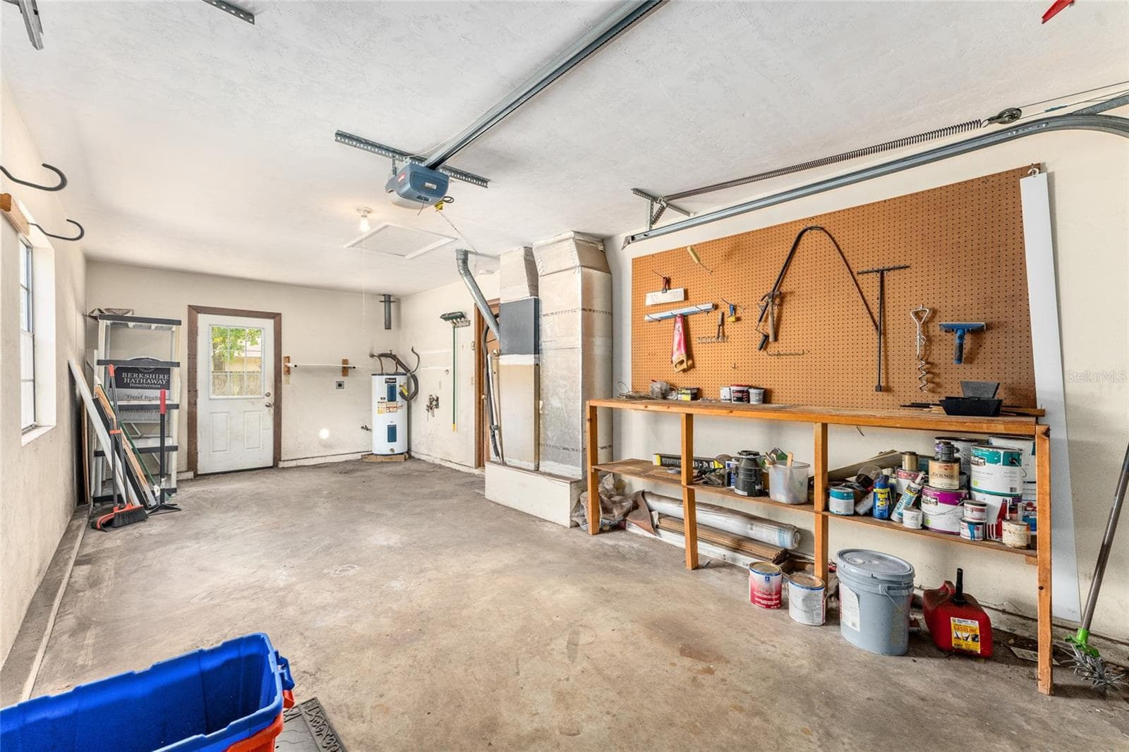One Car Garage - 2541 NW 52ND PL, GAINESVILLE