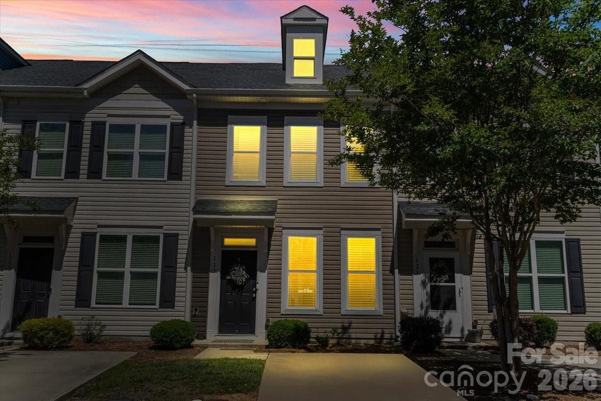 Welcome Home to 117 N Island Village Drive - Mount Holly