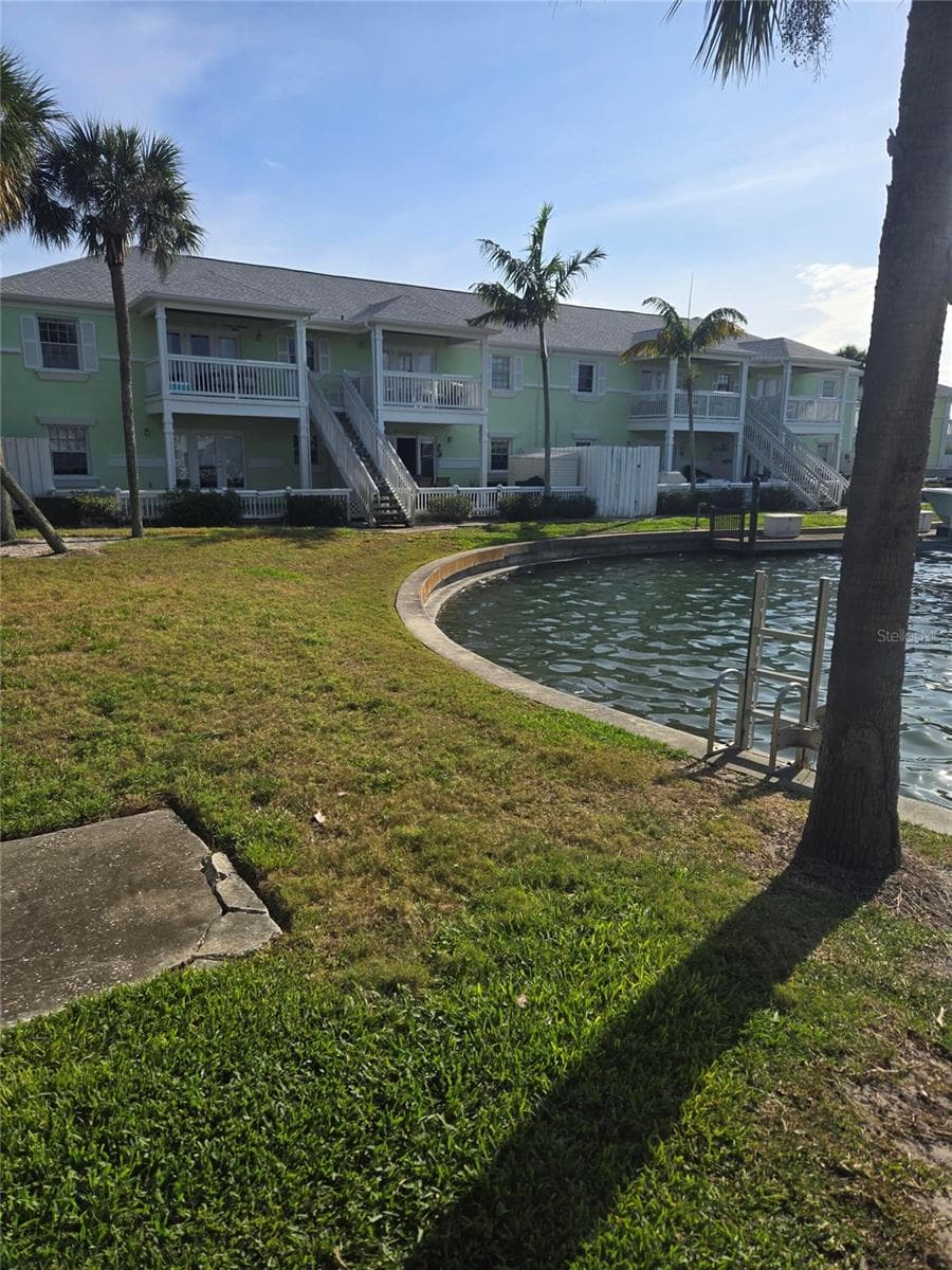 Condominium at 5231 BEACH DR SE #A, ST PETERSBURG, photo 2 of 23