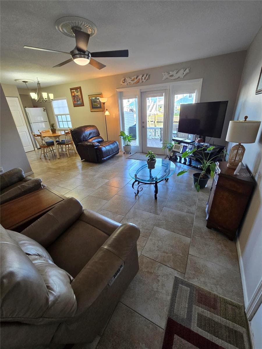 Condominium at 5231 BEACH DR SE #A, ST PETERSBURG, photo 5 of 23