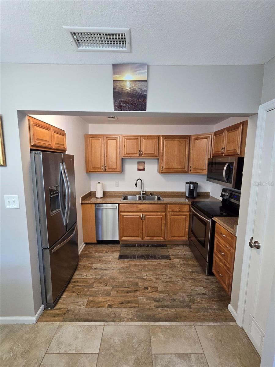 Condominium at 5231 BEACH DR SE #A, ST PETERSBURG, photo 9 of 23