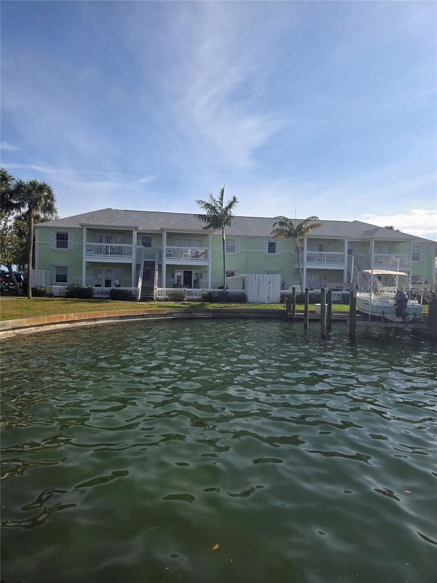 Condominium at 5231 BEACH DR SE #A, ST PETERSBURG, photo 19 of 23